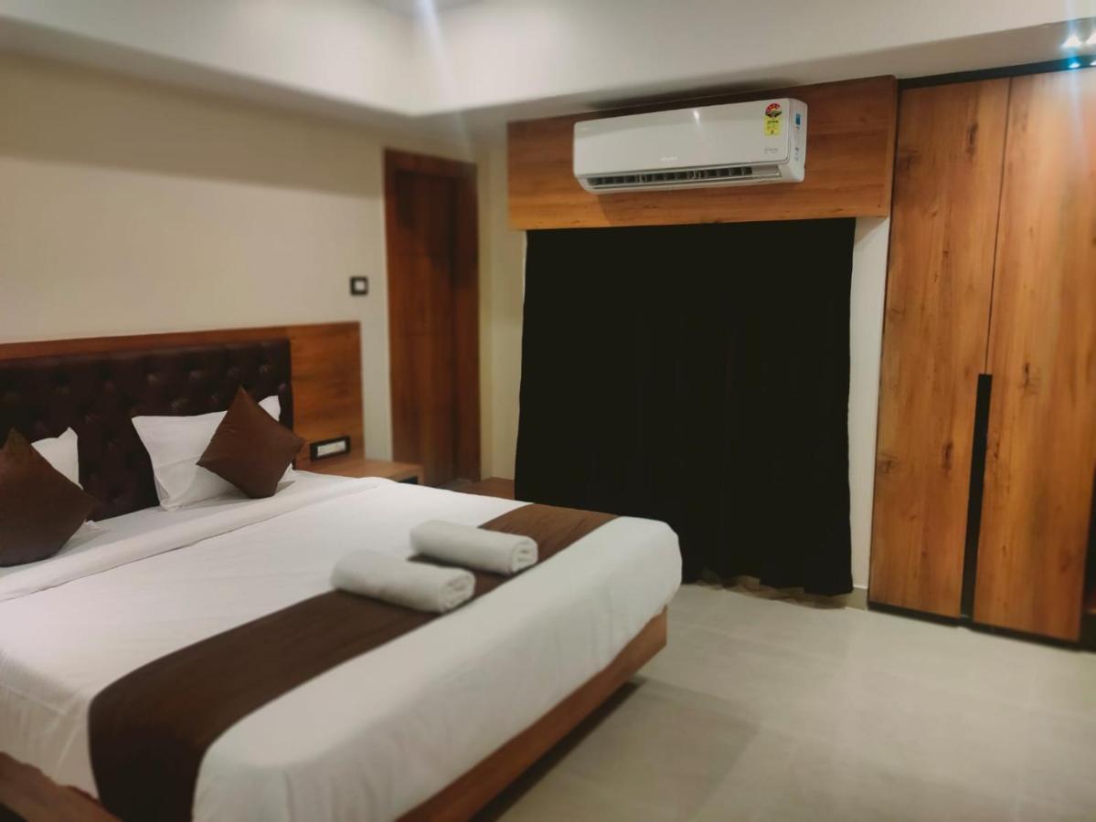 Aditya Inn Guwahati Exteriör bild